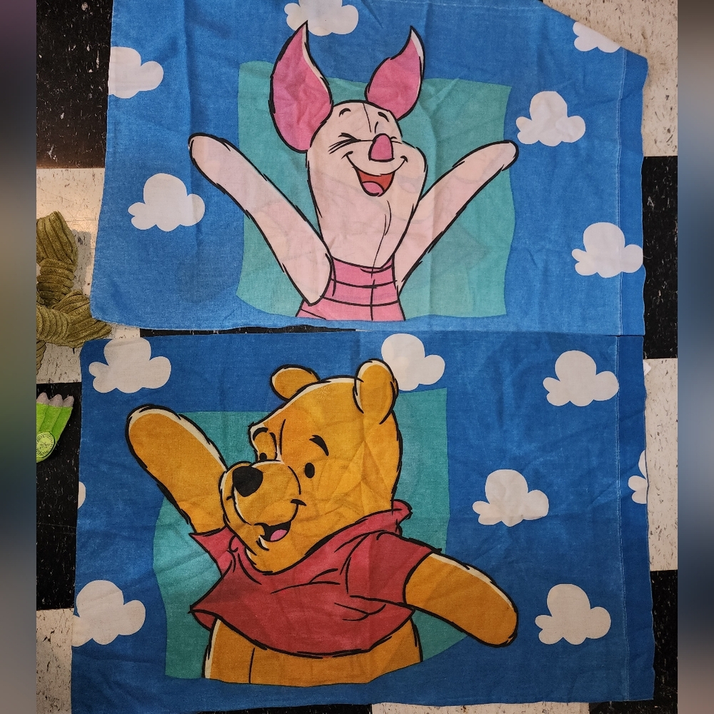 Vintage Pooh & Piglet Pillowcases